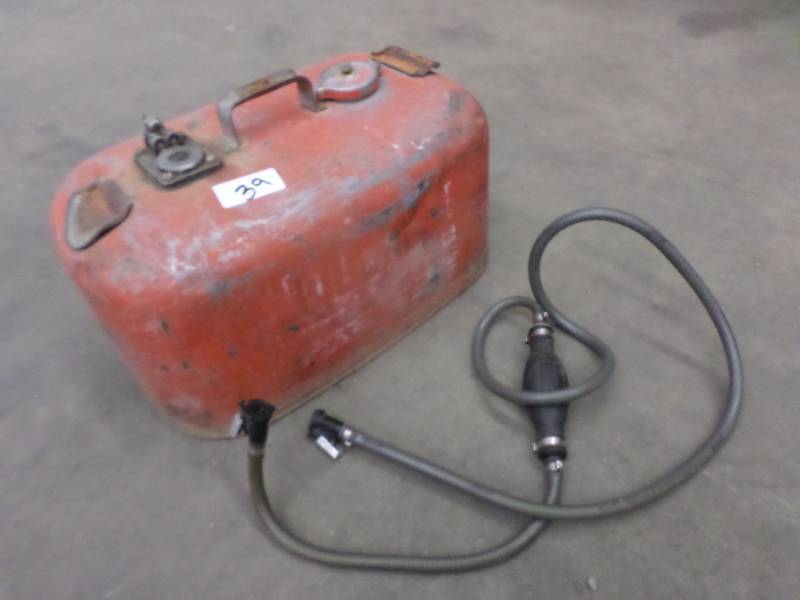 lot 39 image: 5-Gallon Steel Boat Fuel Tank With ...