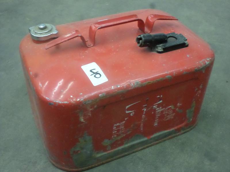 lot 40 image: 5-Gallon Steel Boat Fuel Tank  ...