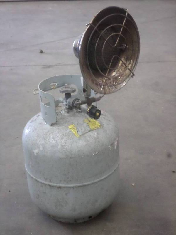 lot 43 image: Mr. Heater LP Heater With 20# Tank ...