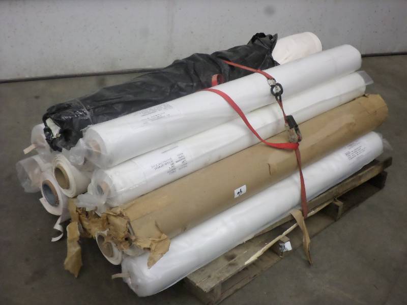 lot 58 image: (14) Rolls Of Y44432 Duette Wall Co...
