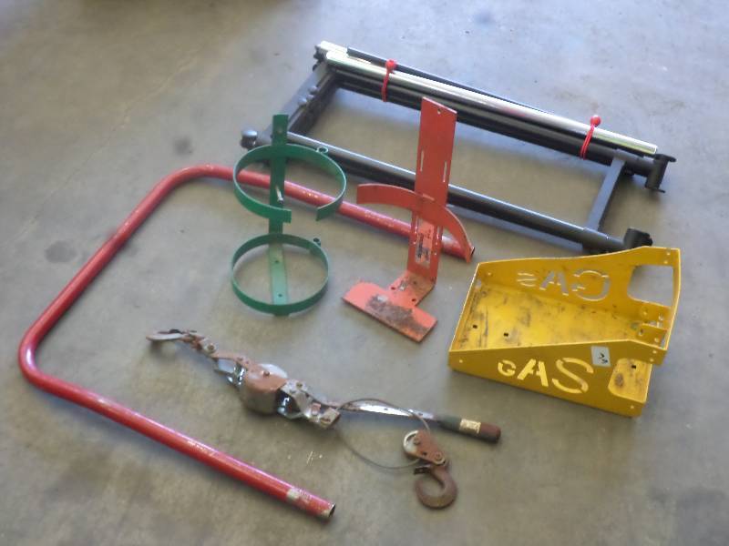 lot 79 image: Lot Of Commercial Racks, Come-Alon...