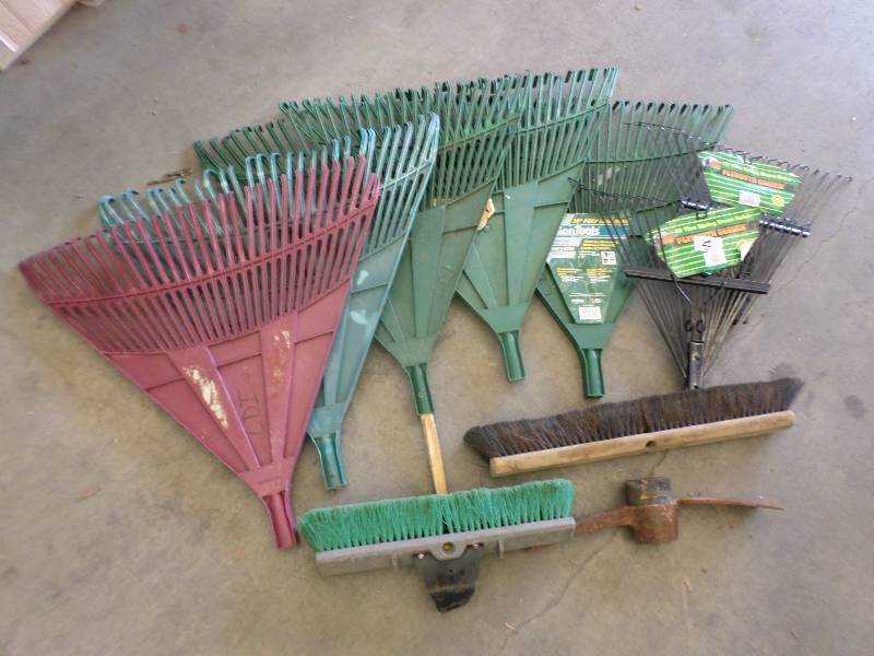 lot 88 image: 10-Piece Lot Of Hand Tool Heads ...