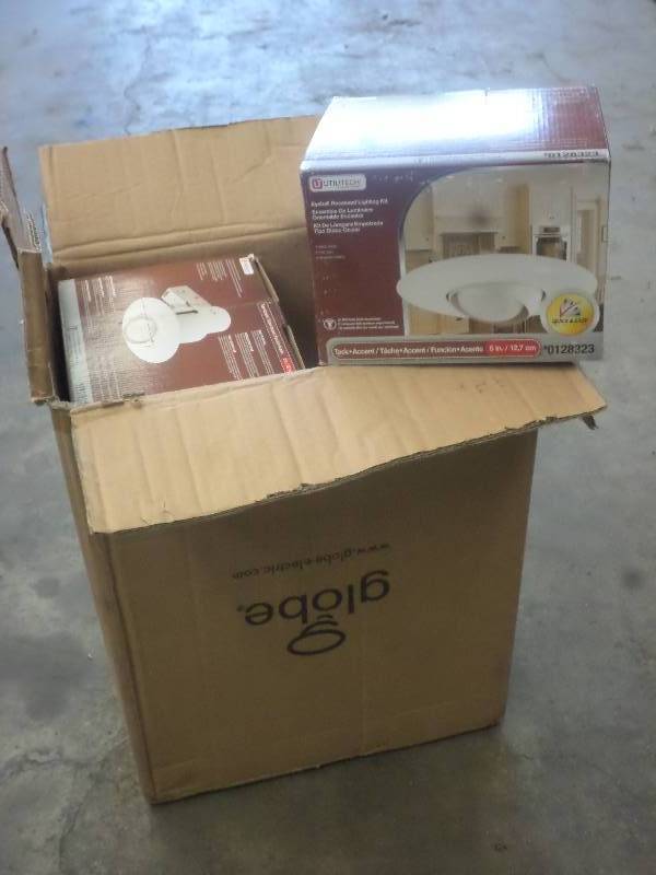 lot 101 image: (6) New Utilitech Eyeball Recessed ...