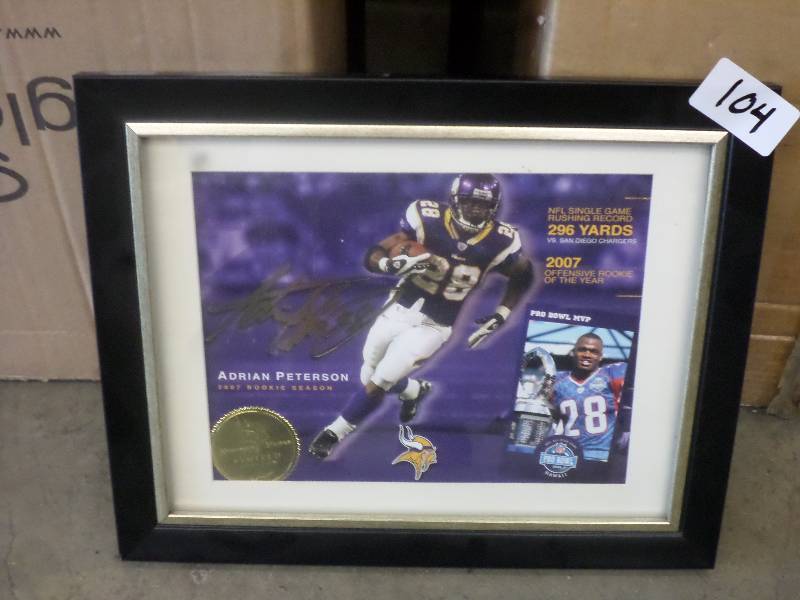 lot 104 image: Adrian Peterson 2007 Rookie Season ...