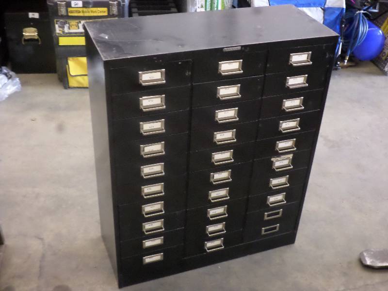 lot 122 image: SteelMaster 30-Drawer 32x36 Steel...