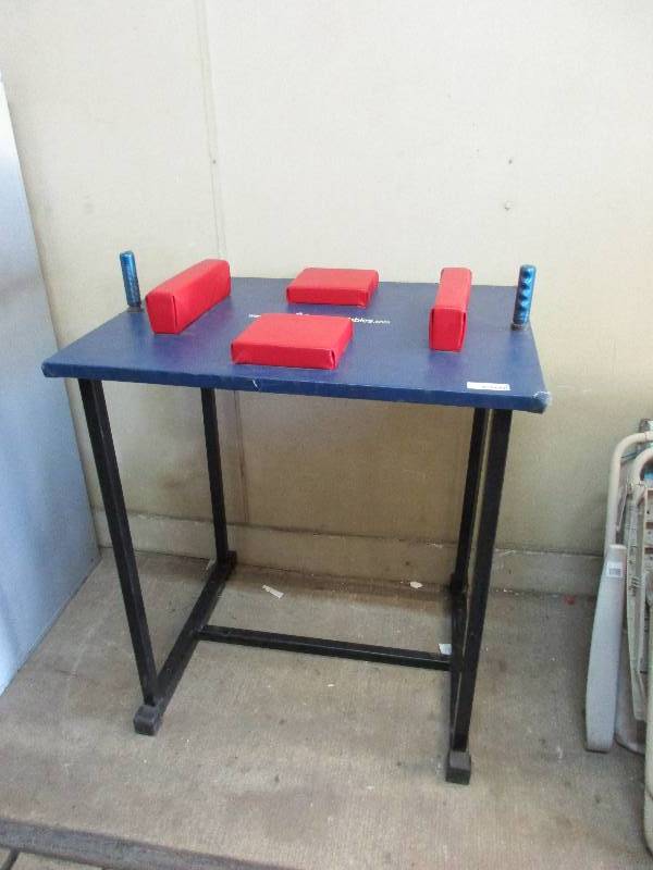 Arm Wrestling Table