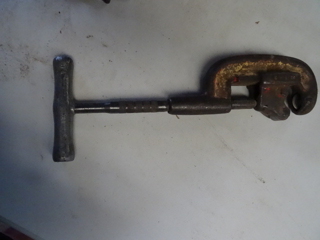Pipe Cutter