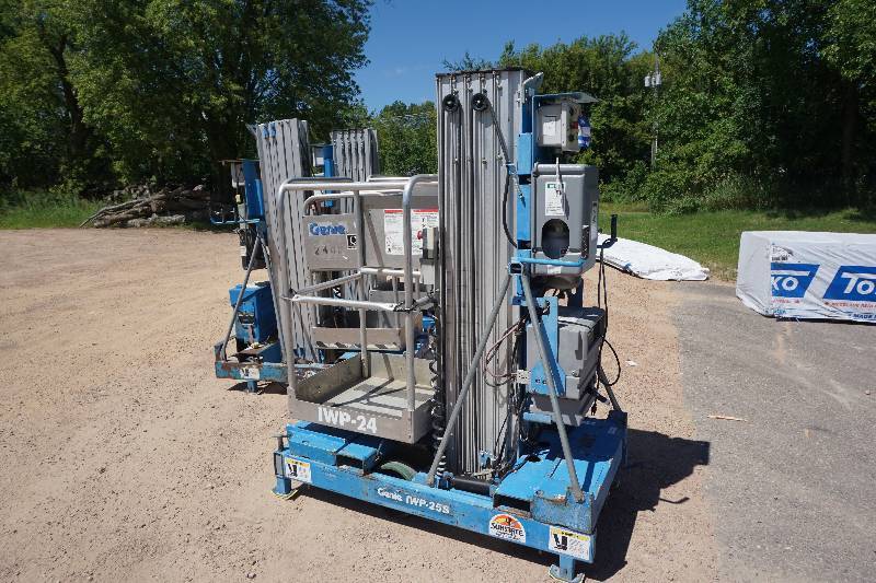 2006 Genie Model IWP25S ElectricHydraulic Man Lift