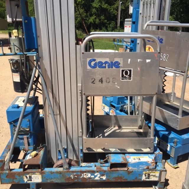 2004 Genie Model IWP24S ElectricHydraulic Man Lift