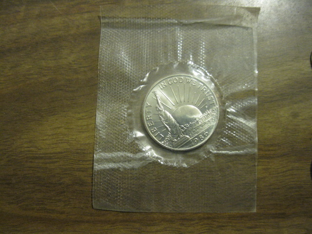 1986 D Uncirculated Statue of Liberty 50 Cent Piece