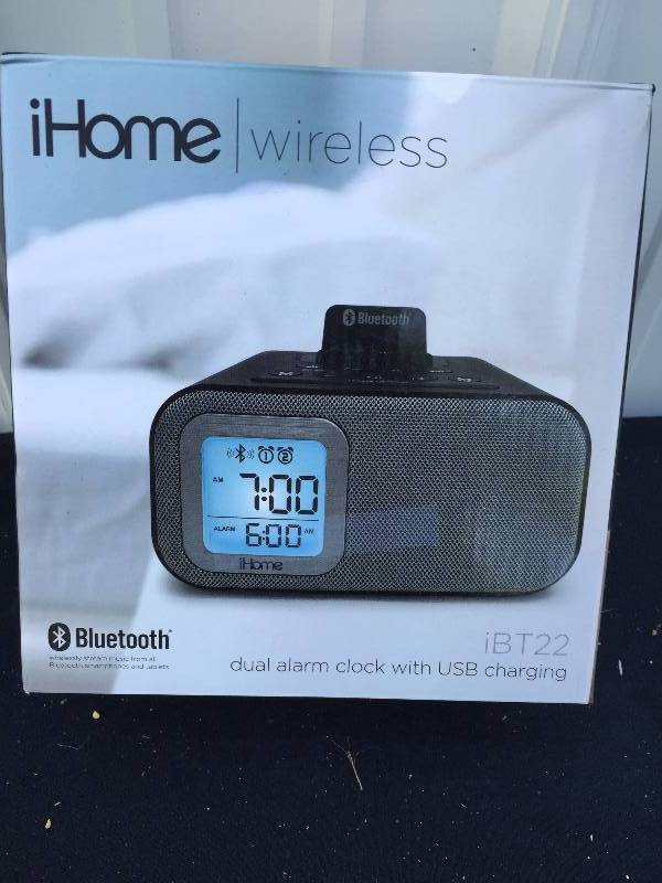iHome Wireless Dual Alarm Clock with Usb Charging