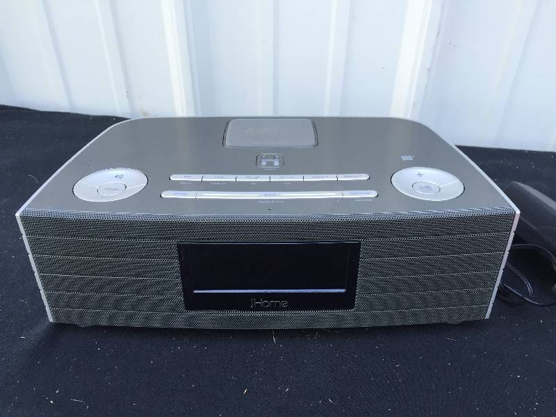 iHome wireless Dual Alarm Clock with Bloothtooth