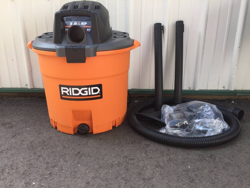lot 4 image: Ridgid 5HP Shop Vac