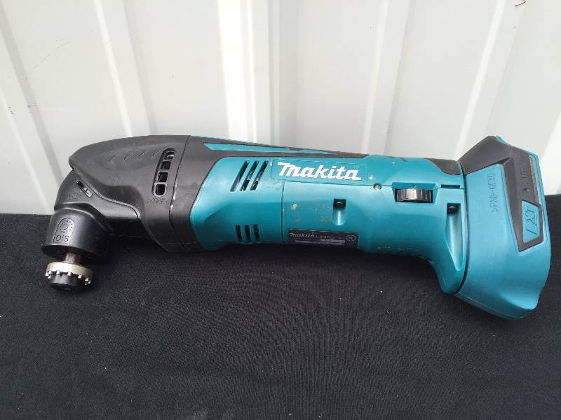 lot 6 image: Makita - 18 Volt Multi Tool