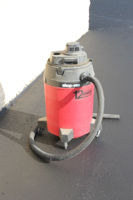 lot 16 image: SHOP-VAC