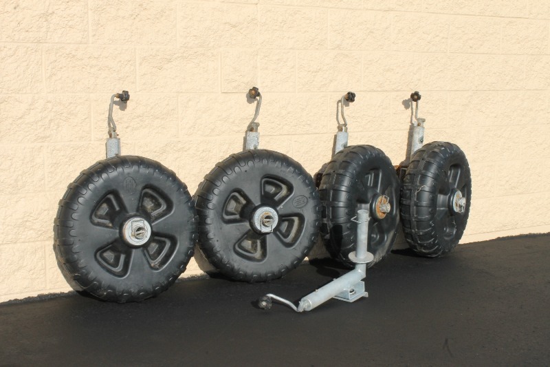 lot 24 image: DockLift Wheels