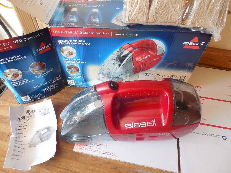 lot 4 image: BISSELL SpotLifter 2X Portable Deep Carpet Cleaner