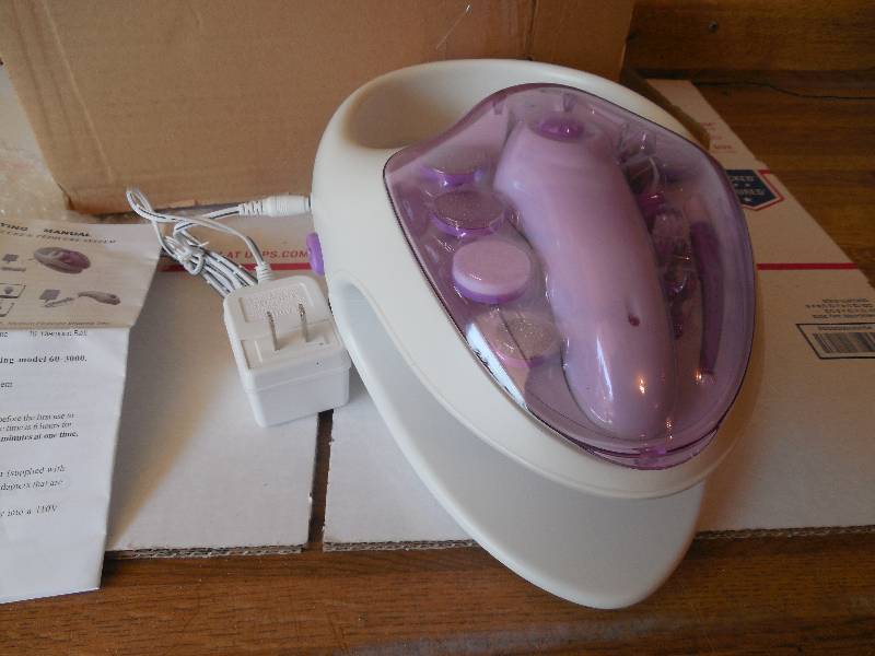 lot 6 image: Comfort Products Combination Hand Care Unit