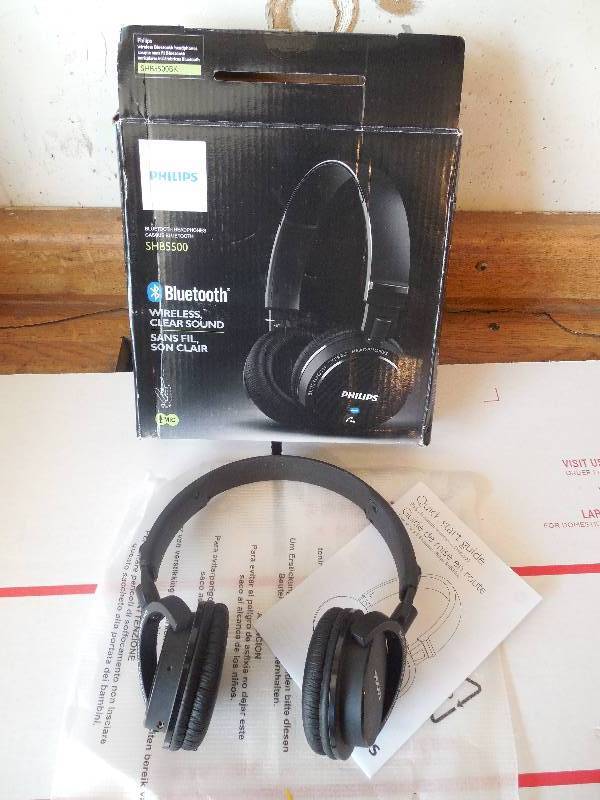 lot 25 image: Philips Bluetooth Headband On-the-Ear Headphone - Black