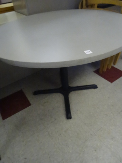 Round Table