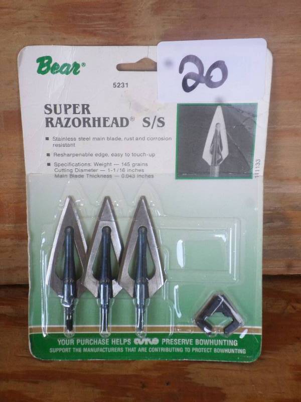 lot 20 image: New 3-Pack Of Bear Super Razorhead ...