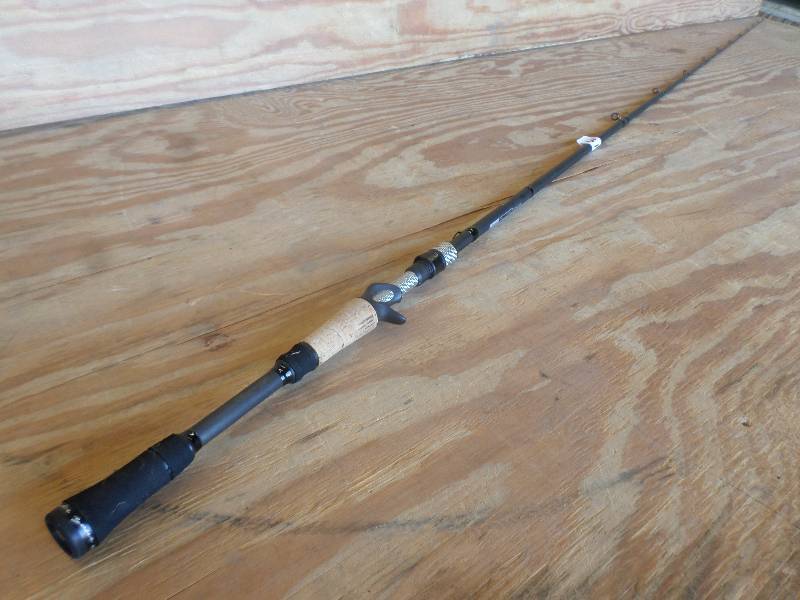 lot 31 image: Like New Black Omen J-30T 73 Heav...