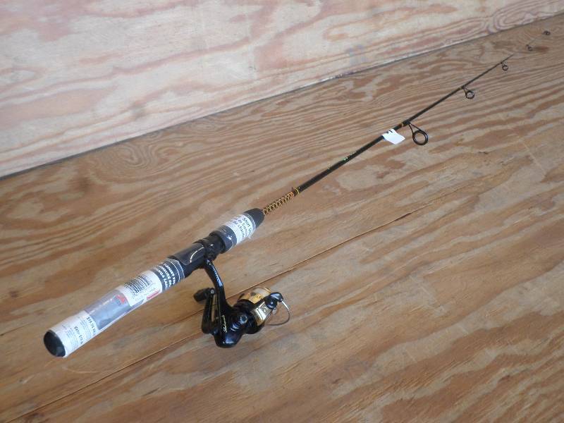lot 35 image: New Shakespeare Ugly Stick 48 Ult...