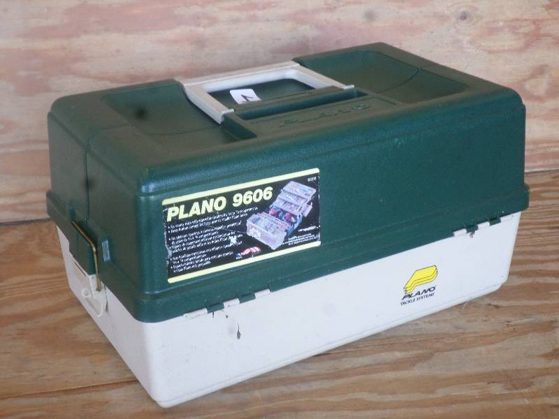 lot 41 image: Plano Multi-Compartment Plastic Tac...