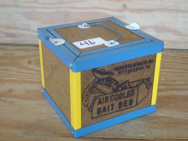 lot 46 image: Brown Bear Baits Air Cooled Bait Bo...