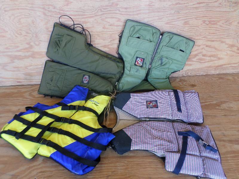lot 54 image: Lot Of (4) Life Jackets ...