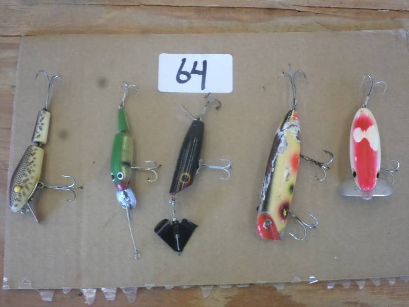 lot 64 image: (5) Assorted Crankbait Lures ...