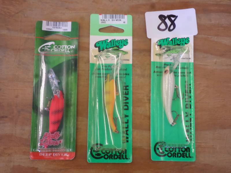 lot 88 image: (3) New Walleye Diver Lures ...