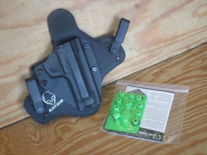 lot 96 image: Alien-Gear IWB Pistol Holster Set ...