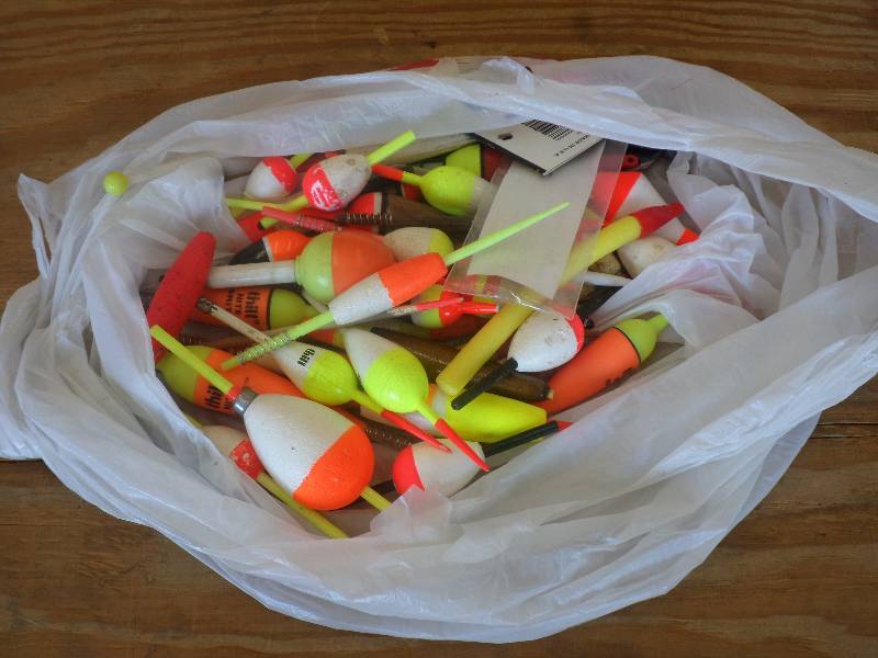 lot 105 image: Bag Of Assorted Bobbers ...