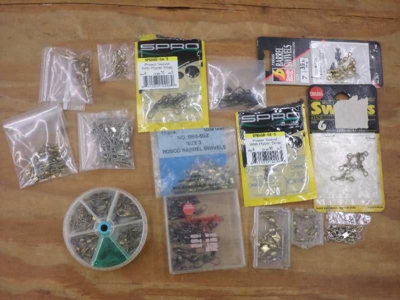 lot 112 image: Bag Of Assorted Swivels & Etc ...