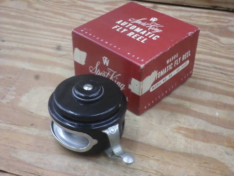 lot 118 image: Vintage SportKing Automatic Fly Ree...