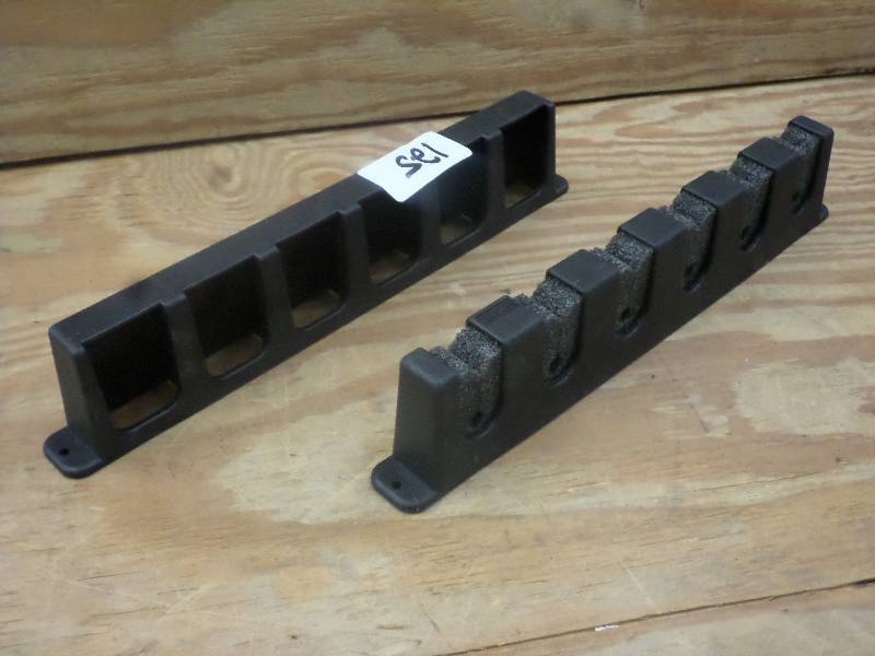 lot 125 image: Berkley 2-Piece 5-Place Rod Holder...