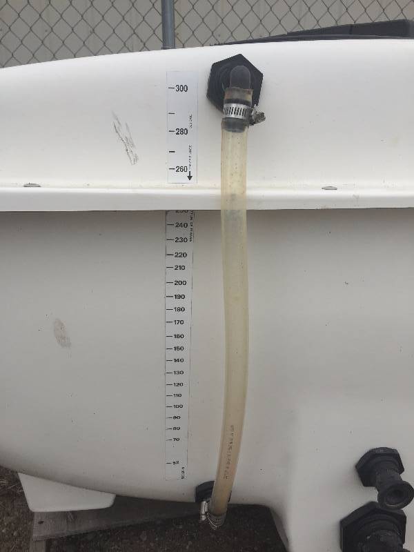 PLASTIC TANK