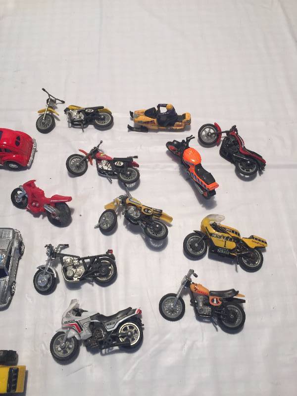 MINIATURE CARS, TRAILERS, AND MOTORCYCLES