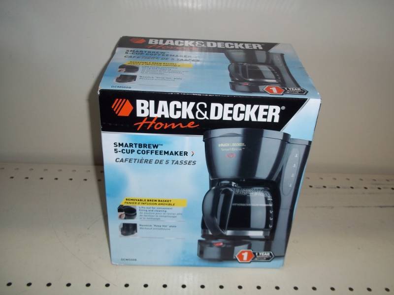 lot 4 image: NEW Black and Decker 5 cup Coffeemaker