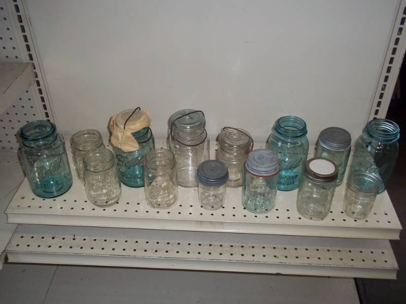 lot 24 image: Lot of 14 Canning Jars  5 Regular Qts, 6 Regular Pints, 1 Wide Mouth Pint