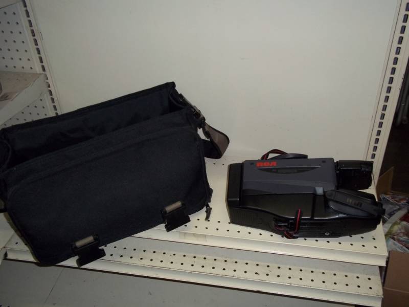 lot 70 image: RCA VHS DSP3 camcorder with bag