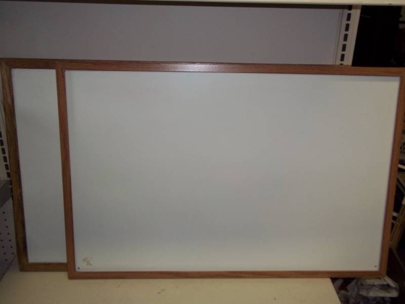 lot 75 image: 2 white boards 35 x 23
