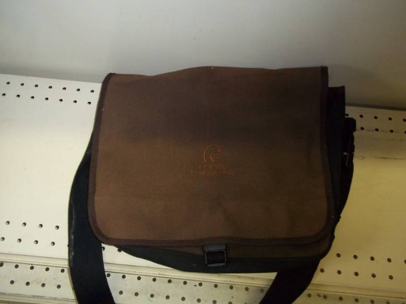 lot 79 image: Ducks Unlimited Satchel