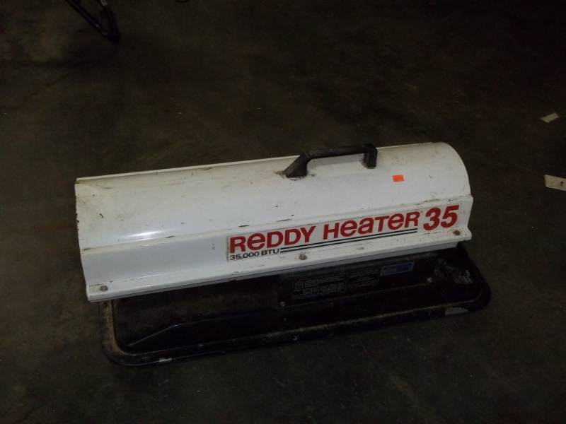 lot 83 image: 35,000  BTU Reddy Heater with fuel