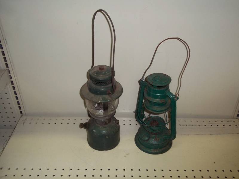 lot 93 image: 2 lanterns