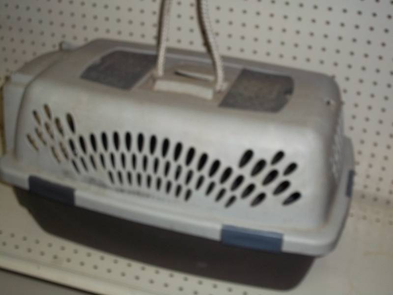 lot 97 image: Cat Carrier