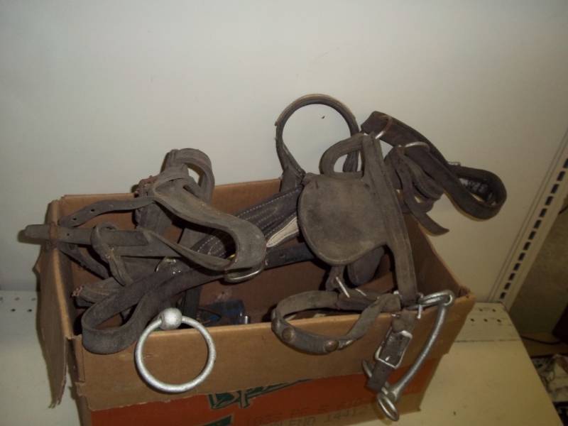 lot 144 image: Horse leather tack