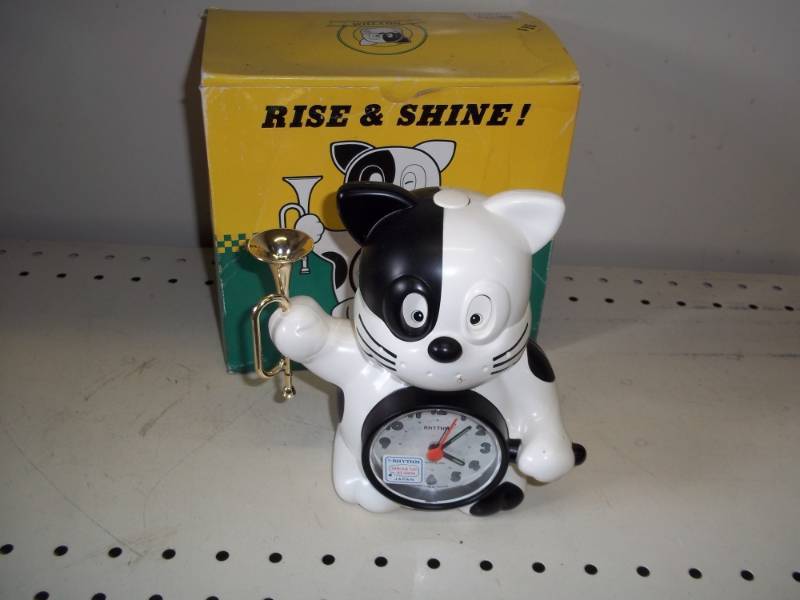 lot 170 image: Rise and shine clock with box