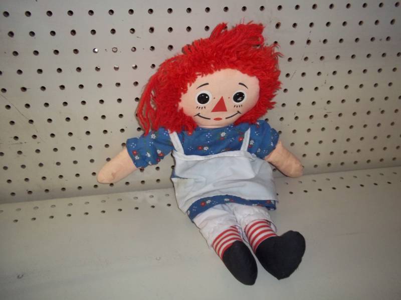lot 177 image: Raggedy Ann Doll